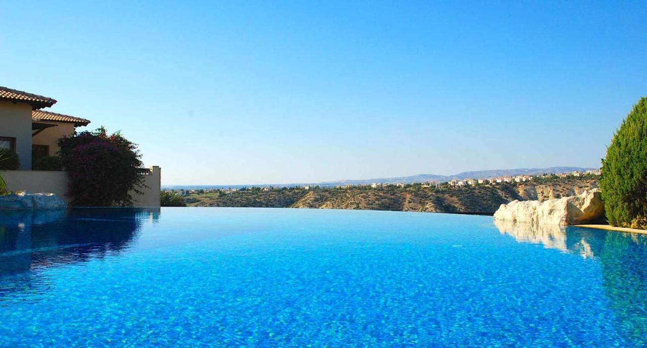 Fantastic Junior Villa Cz02 Salamis With Gorgeous Views, Aphrodite Hills Kouklia Exterior photo