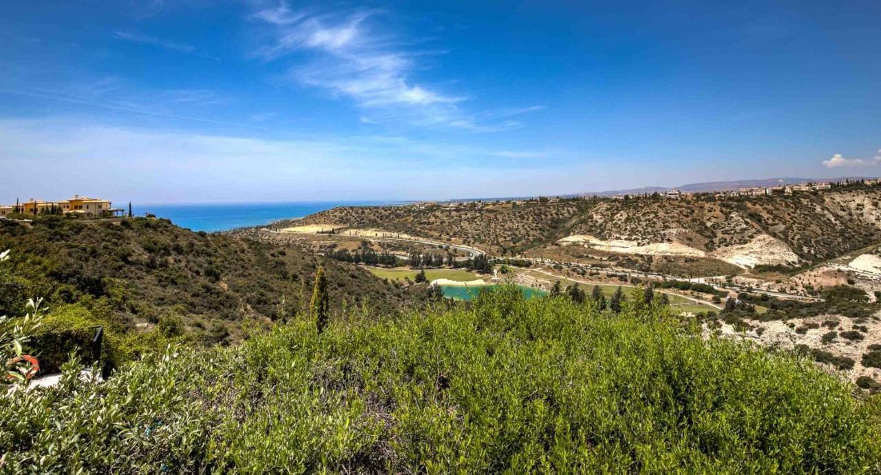 Fantastic Junior Villa Cz02 Salamis With Gorgeous Views, Aphrodite Hills Kouklia Exterior photo