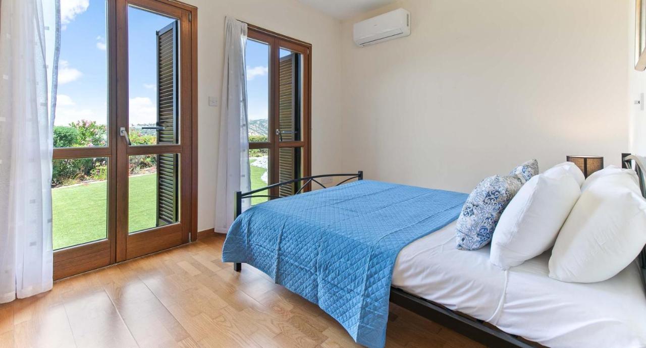 Fantastic Junior Villa Cz02 Salamis With Gorgeous Views, Aphrodite Hills Kouklia Exterior photo